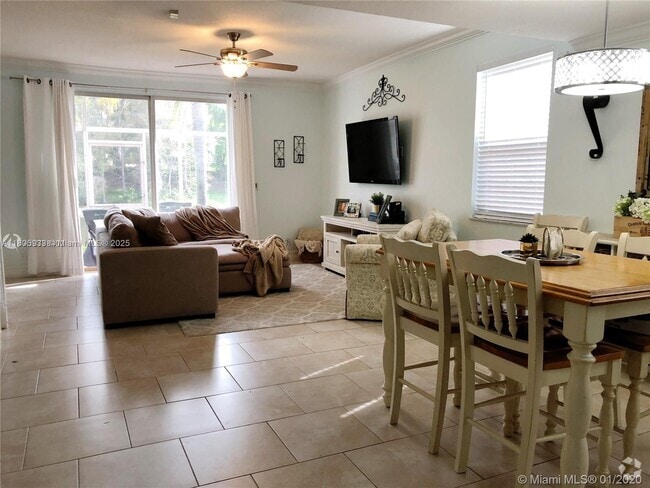 Building Photo - 1372 Veracruz Ln