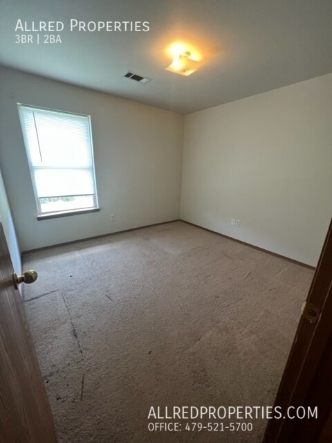 Foto del edificio - 403 E Asher Ct