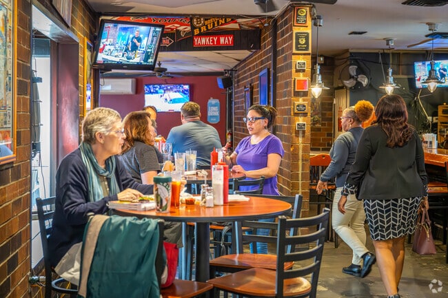 Brockett Pub House & Grill is a great place for a quick lunch in Clarkston.