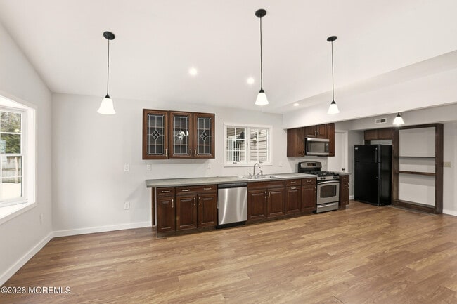 Building Photo - 51 Sherrybrooke Dr