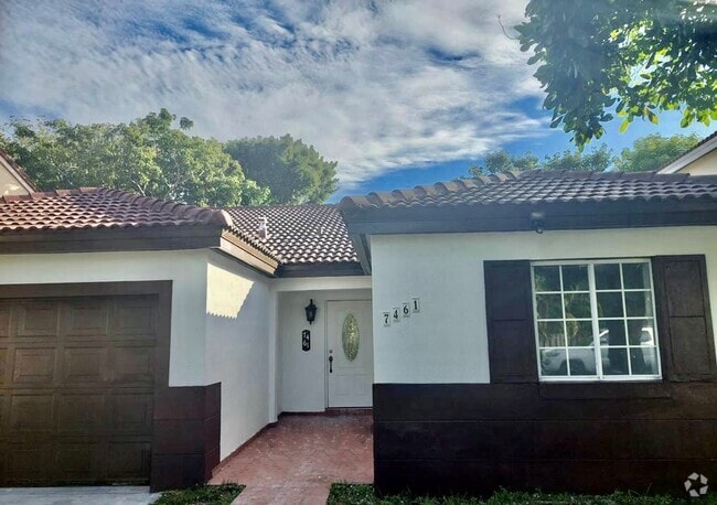 Building Photo - 7461 SW 157th Ct