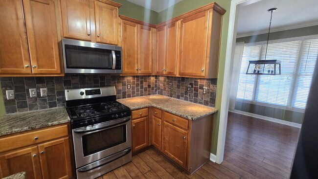 Foto del edificio - 203 Elmbrook Ln