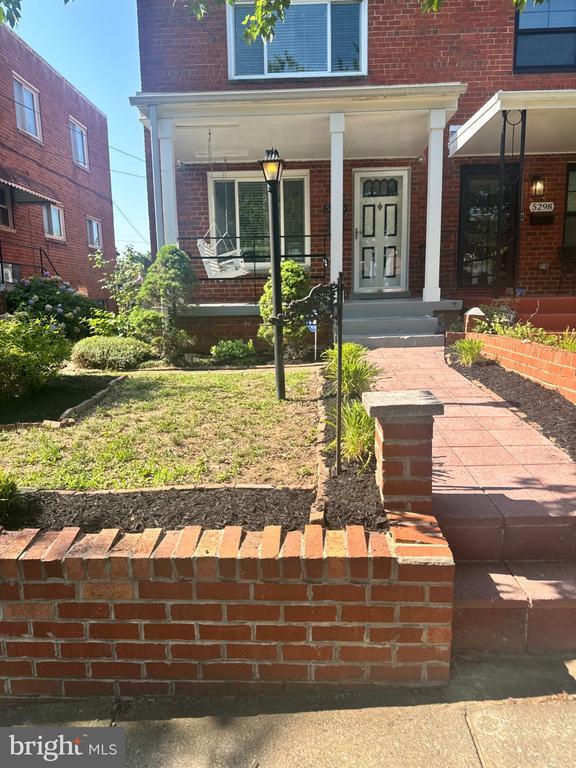Building Photo - 5296 Chillum Pl NE