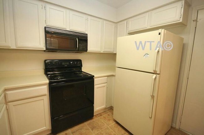 Building Photo - 2 bedroom in AUSTIN TX 78729