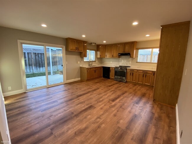 Building Photo - 3 br, 2 bath House - 4171 Mountcastle Way ...