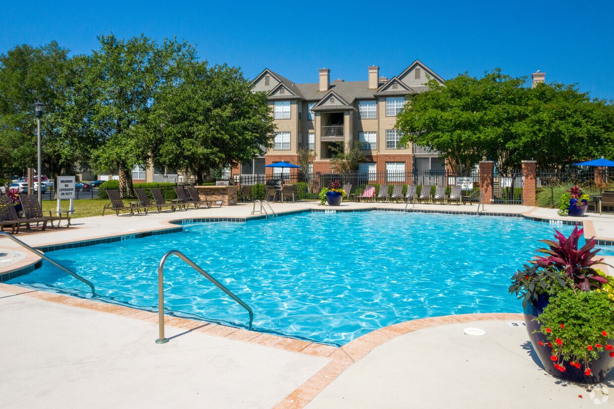 Colonial Grand at Hammocks Apartments Savannah, GA