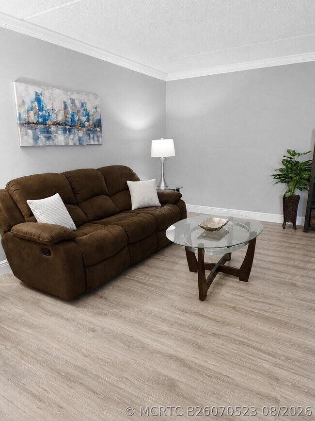 Foto del edificio - 405 Meadows Cir