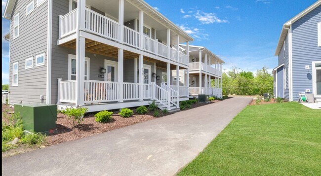Edificio 212: condominios de 1 y 2 habitaciones disponibles en Navvy Town @ Heritage Harbor Marina Resort - 212 Great Loop E Dr