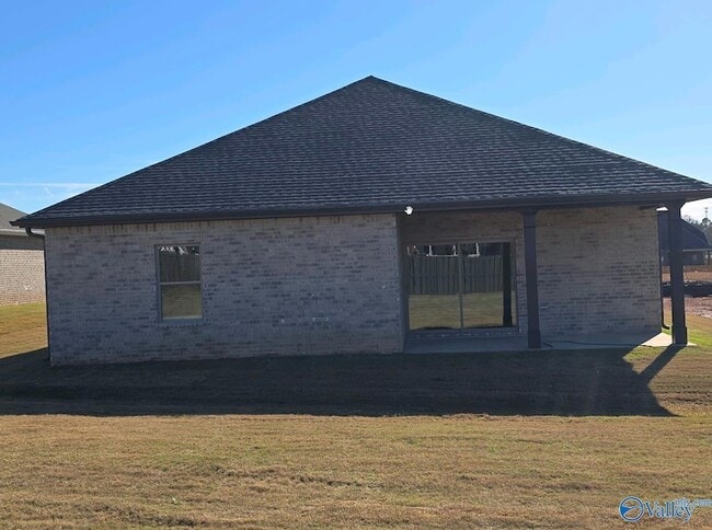 Building Photo - 18048 Longleaf Dr