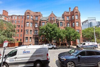 Building Photo - 50 Hereford St