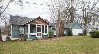 Building Photo - 402 Laurel St