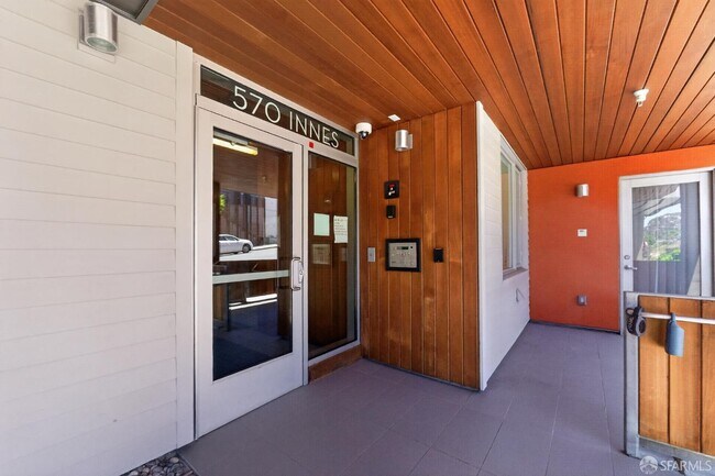 Foto del edificio - 570 Innes Ave