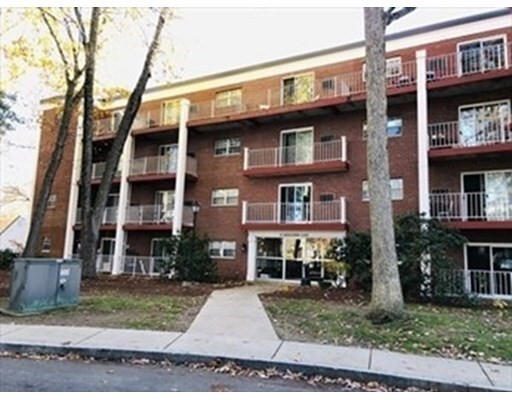 Building Photo - 55 Greentree Ln