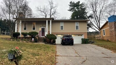 Building Photo - 817 Brentwood Dr