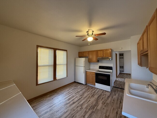 Foto del edificio - 1739 S 14th St