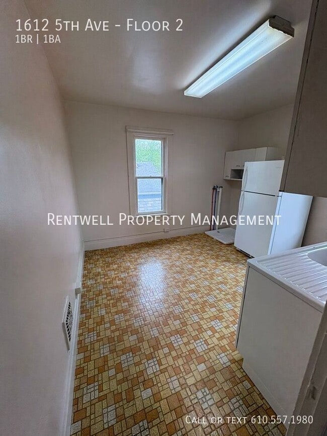 Building Photo - 1612 5th Ave