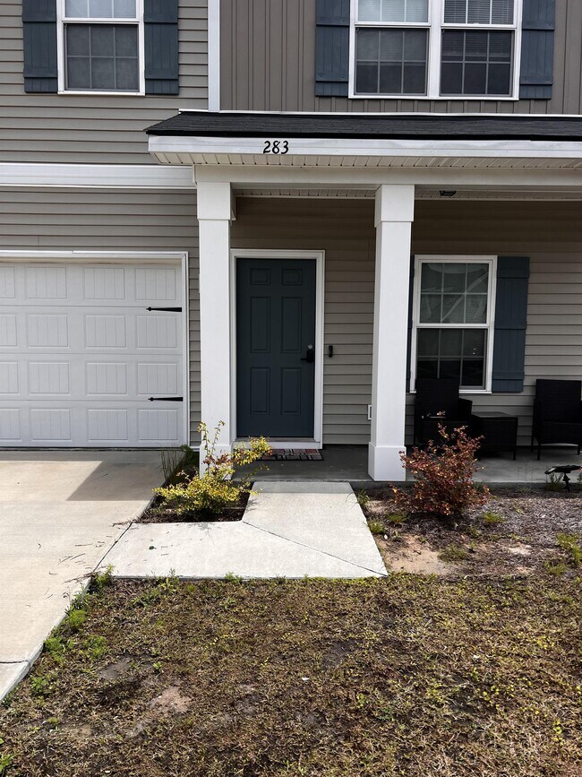 Building Photo - 283 Summerhill Dr