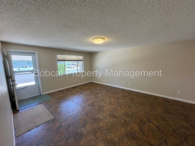 Foto del edificio - 3 Bed, 2 Bath, Home Located in Gardnerville