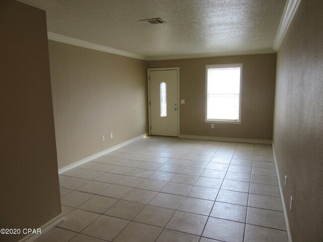Foto del edificio - 1104 W 19th Ct