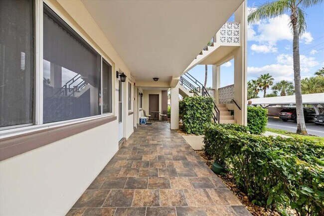 Foto del edificio - 1235 S Highland Ave