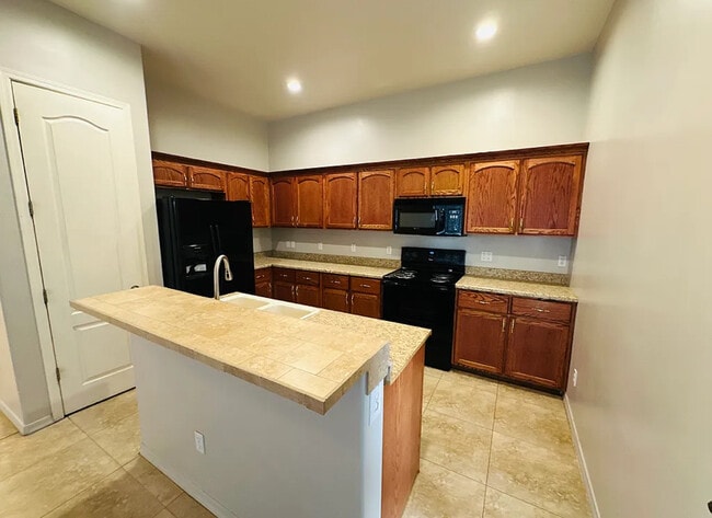 Foto del edificio - 1417 E Lupine Ave