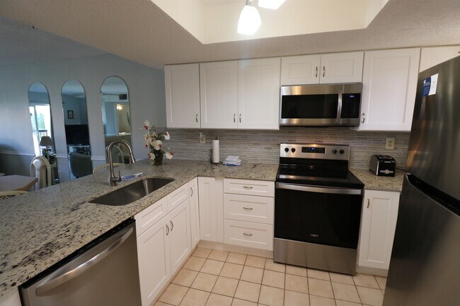 Building Photo - 4250-4A1A A1A S