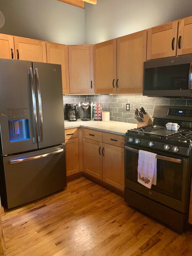 Foto del edificio - 418 N 3rd St