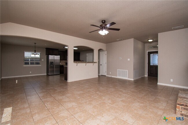 Foto del edificio - 9805 Kaitlyn Dr