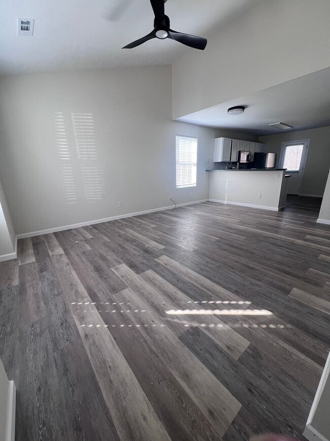 Building Photo - 1715-1715 Hanover Blvd