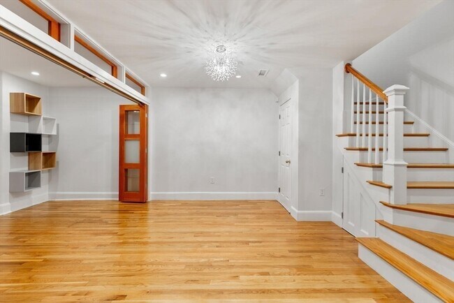 Foto del edificio - 241 Beacon St