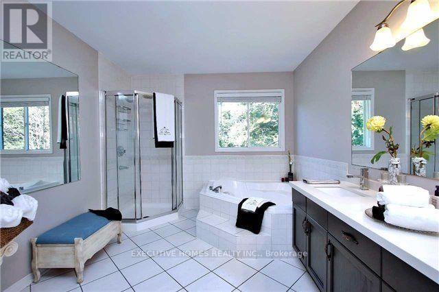 Photo du bâtiment - 2342 Wildwood Crescent
