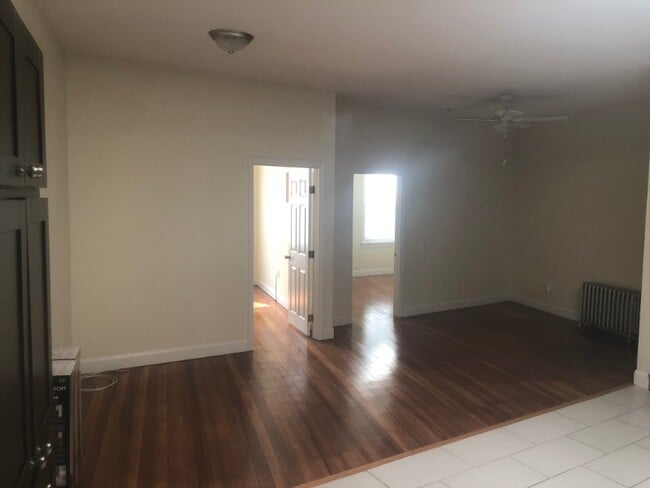 Photo - 5 Child St Apartment