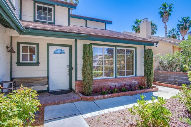 Building Photo - Spacious, Stylish, and Fully Furnished – L...