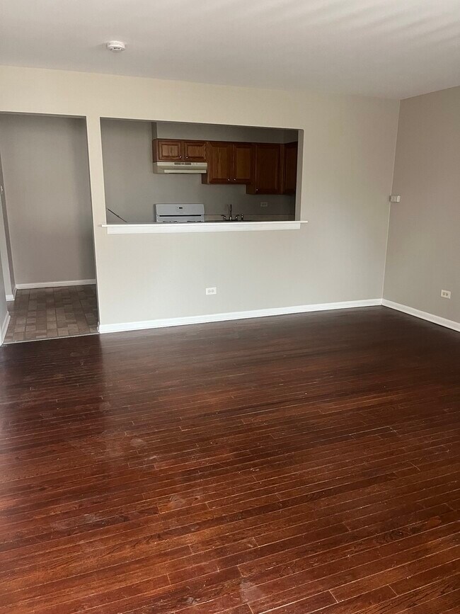 Foto del edificio - 8817 S Roberts Rd