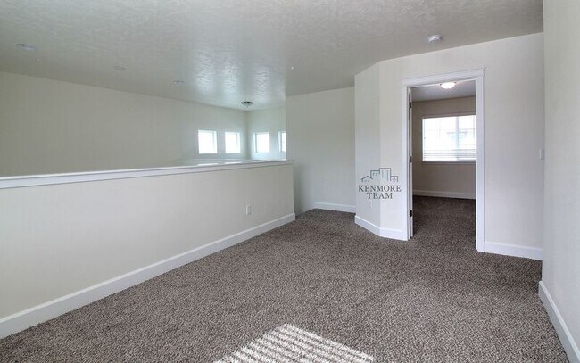 Building Photo - 4622 Corvina St