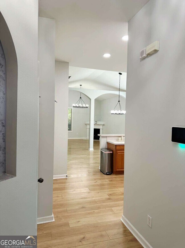 Foto del edificio - 6834 White Walnut Way