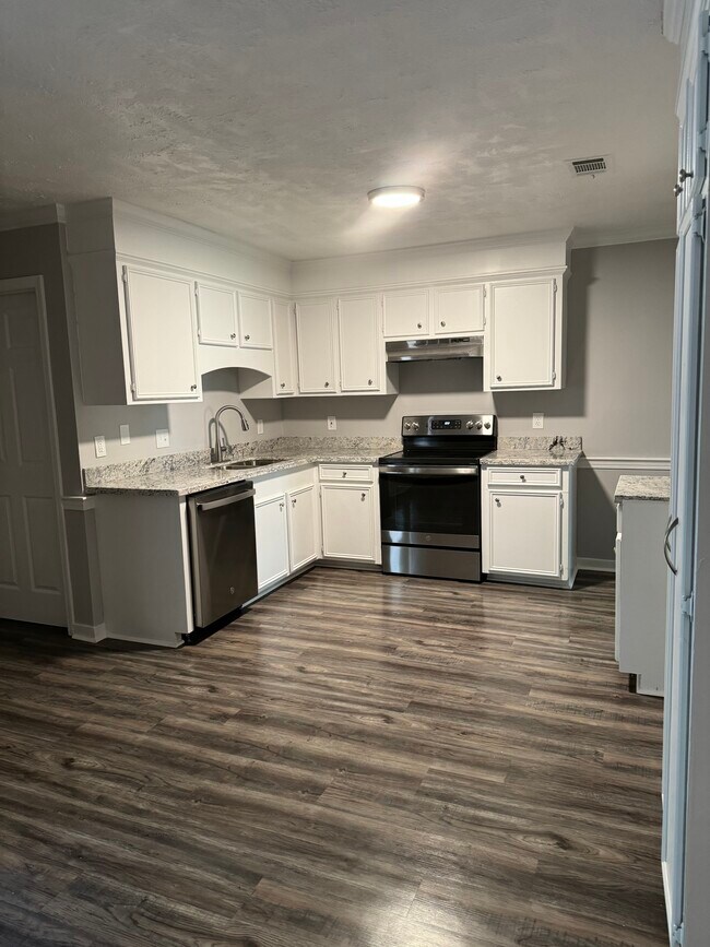 Building Photo - 605 Twin Harbor Pl