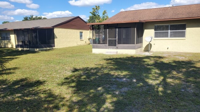 Foto del edificio - 1711 Lakewood Ave