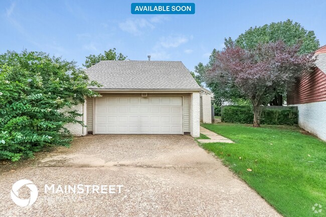 Building Photo - 5903 Fox Run Way