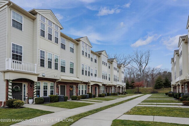 Building Photo - 43 Jake Dr