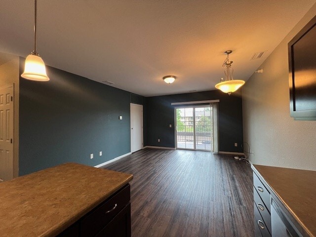 Building Photo - Arrowhead View