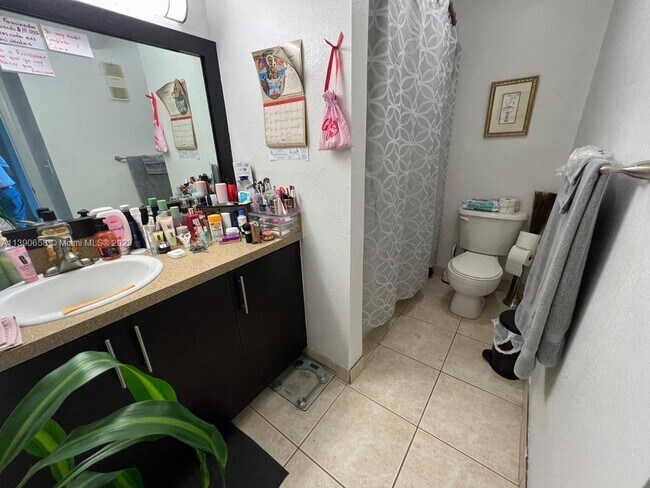 Foto del edificio - 4076 NW 87th Ave