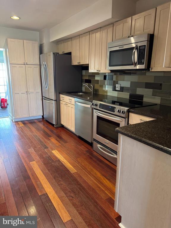 Foto del edificio - 1218 Riverside Ave