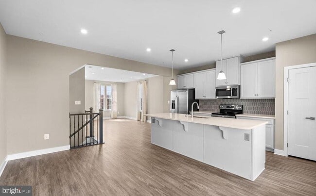 Building Photo - 100 Bethlehem Pl