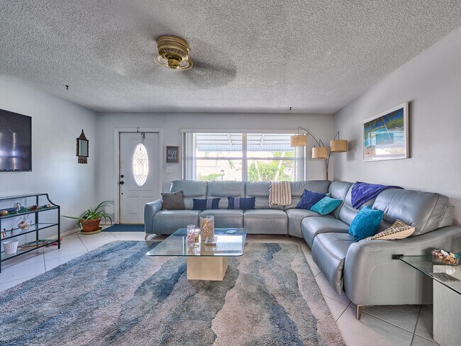 Foto del edificio - 519 SW 18th St