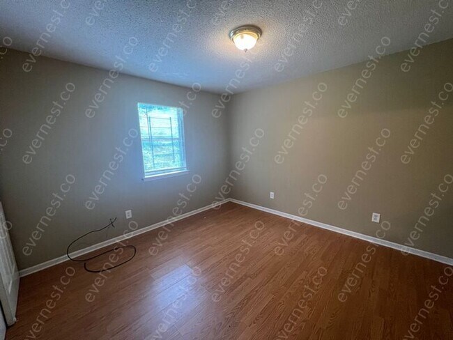 Foto del edificio - 12806 Quail Creek Rd