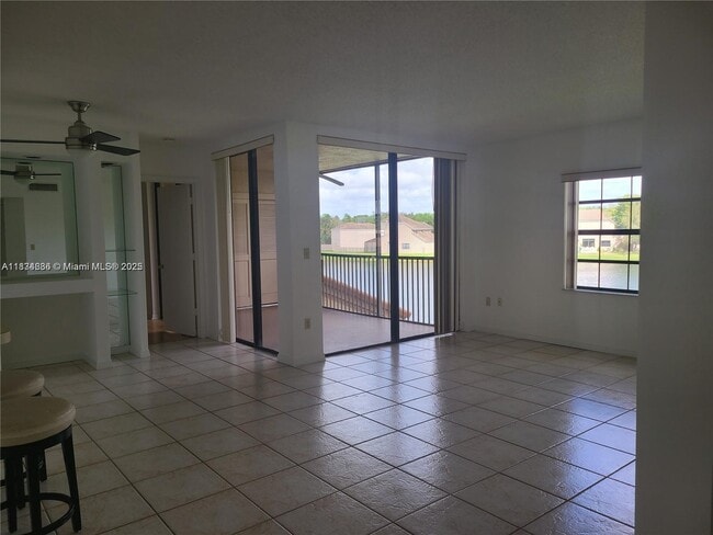 Foto del edificio - 10661 NW 14th St