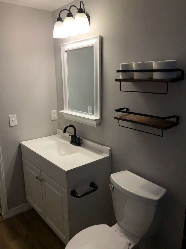 Foto del edificio - 907 N Osage Ave