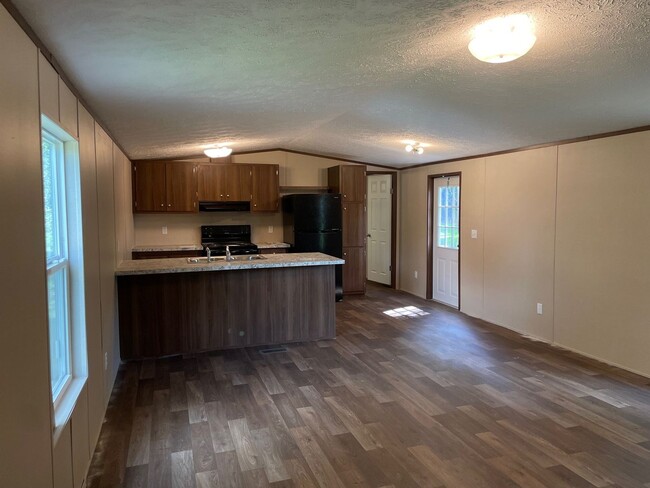 Foto del edificio - BRAND NEW 3 BED, 2 BATH MOBILE HOME IN DEN...