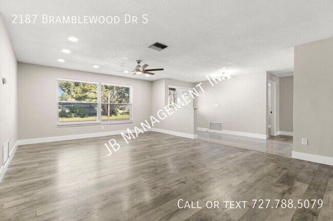 Foto del edificio - 2187 Bramblewood Dr S